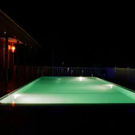 호텔 Ciftlik Çeşme