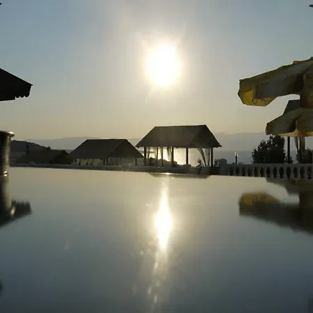 Ciftlik Otel 3*